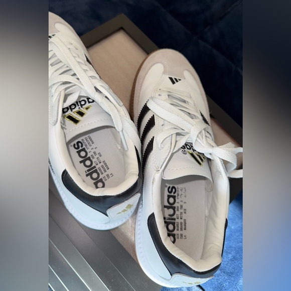 Athletic shoes. Black and white. NOTSAMBAS. Size 8.5 - Picture 8 of 10